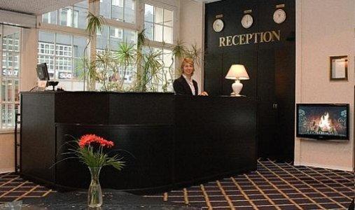Hotel Kubrat Am Checkpoint Charlie Berlim